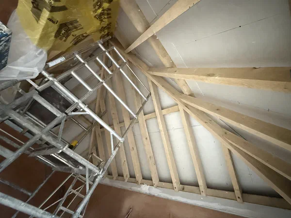 Hallway & Stairwell Skimming